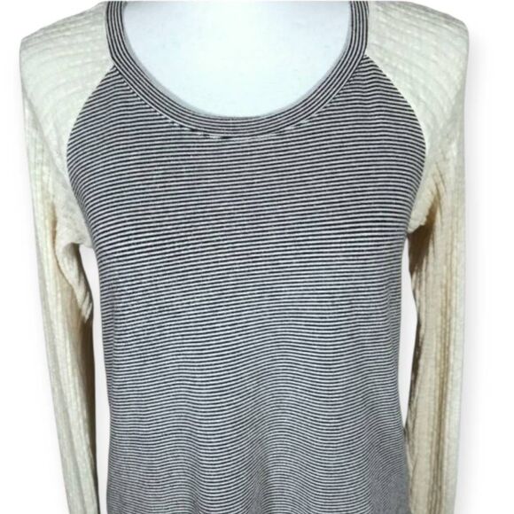 MICHAEL STARS BLACK & WHITE STRIPE  W/BEIGE SLEEVES SZ.OS EUC - Picture 2 of 6